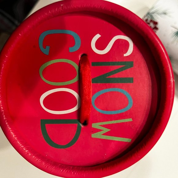 Christmas Wine Carriers / Holiday Decorative Containers Set of 2  (New) - Picture 13 of 16